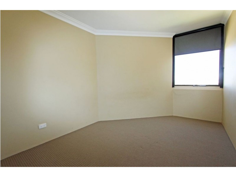 38/6A Valley Road, Halls Head WA 6210