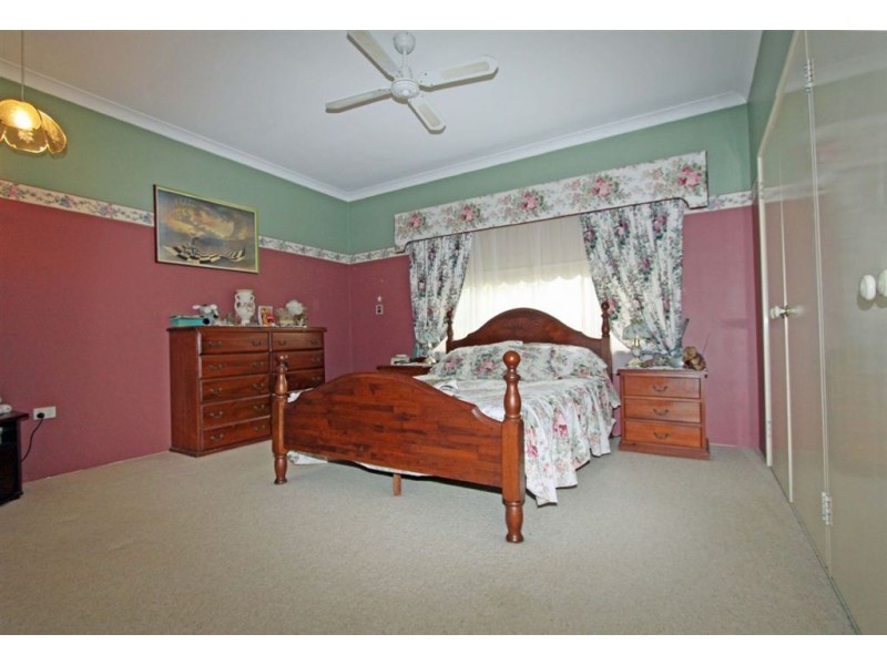 2 Exeter Place, Greenfields WA 6210