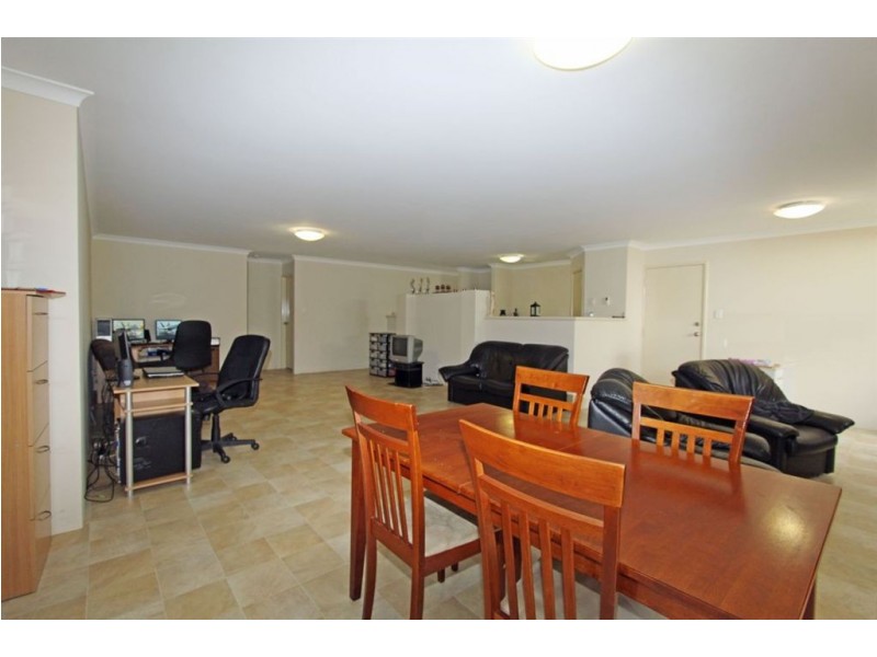 32 Camden Way, Meadow Springs WA 6210