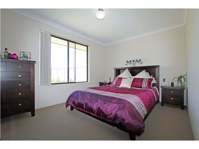 32 Camden Way, Meadow Springs WA 6210