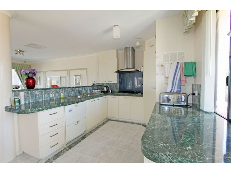 52 Waterside Drive, Dudley Park WA 6210