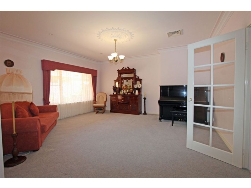 63 Ronsard Drive, San Remo WA 6210