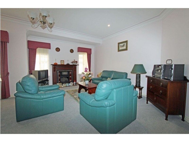 63 Ronsard Drive, San Remo WA 6210