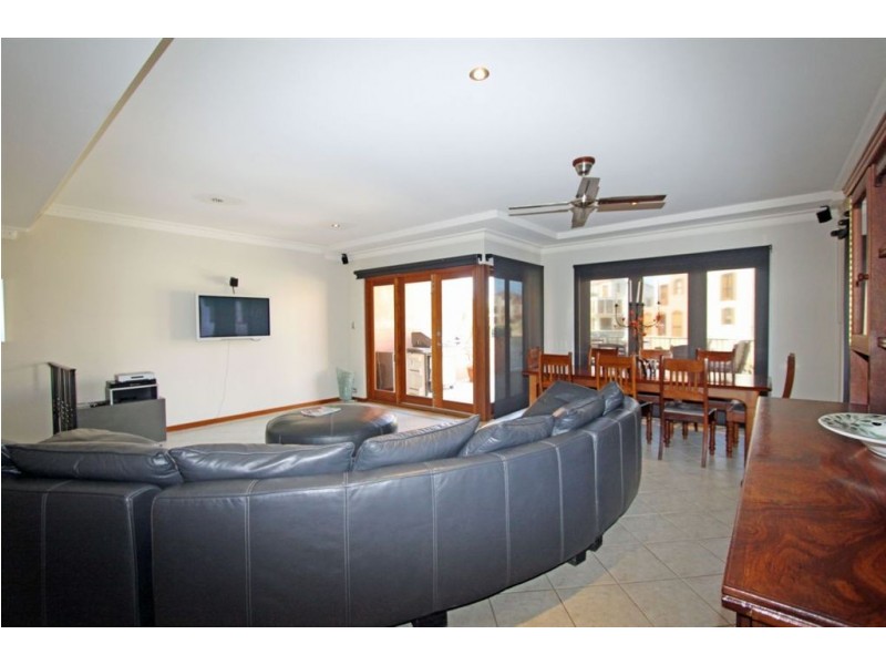 73/18 Port Quays, Wannanup WA 6210