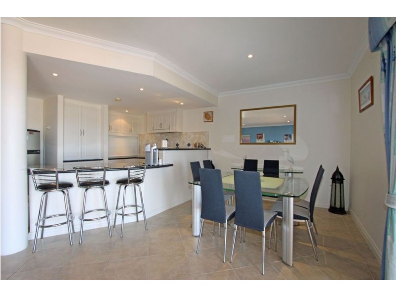 1/28 Spinnaker Quays, Mandurah WA 6210