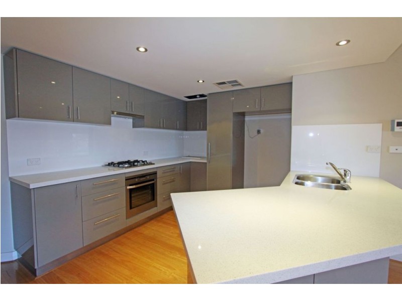 1/3 Galileo Loop, Mandurah WA 6210