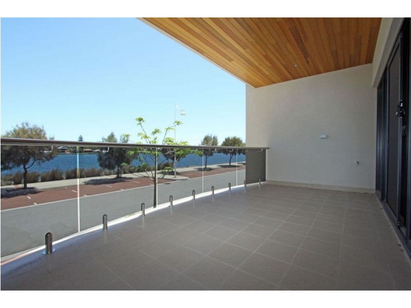 2/3 Galileo Loop, Mandurah WA 6210