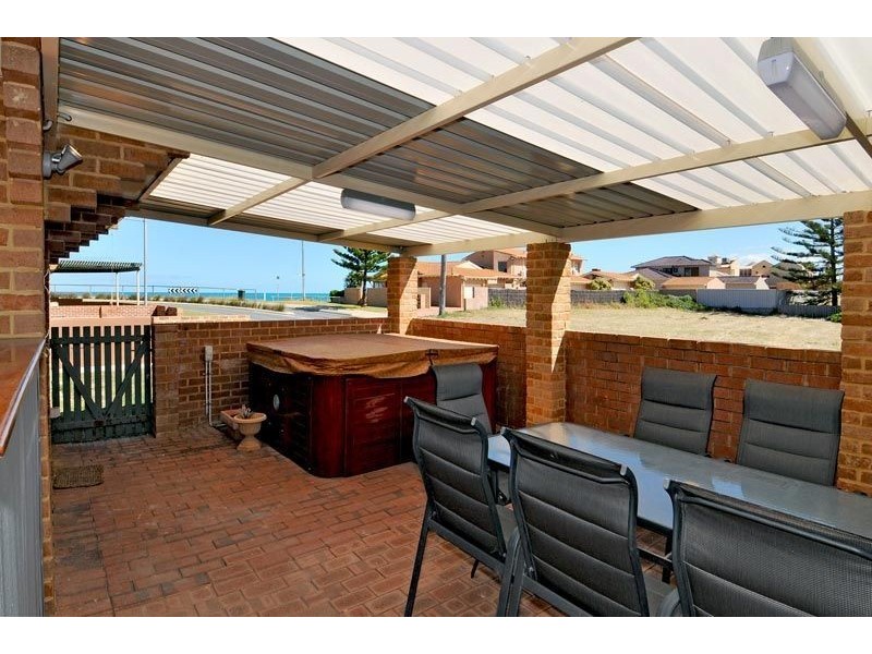 1/139 Ormsby Terrace, Silver Sands WA 6210