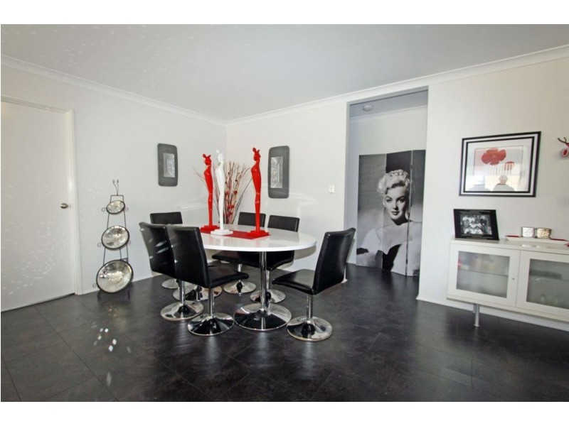 24 Nellie Green, Dudley Park WA 6210