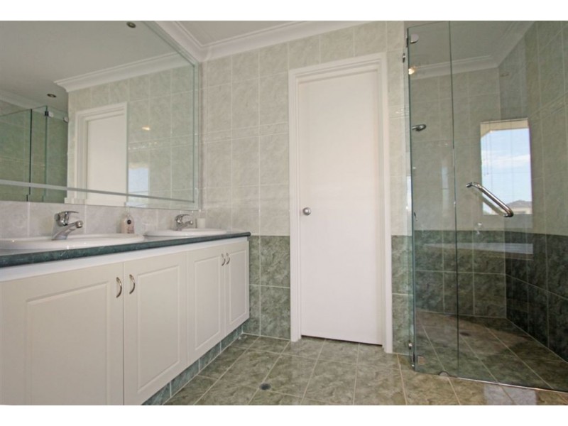 20 Santavea Mews, Halls Head WA 6210