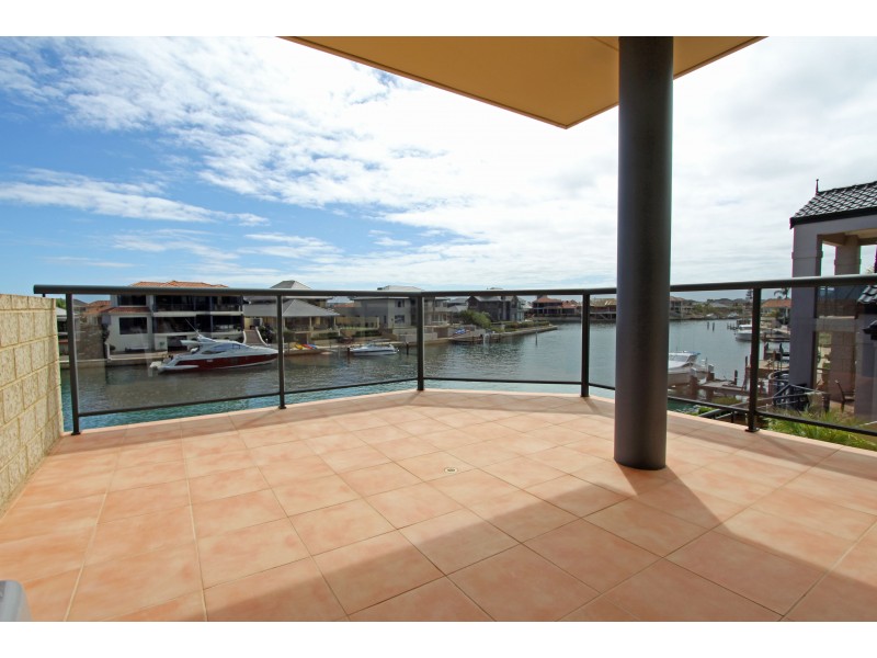20 Santavea Mews, Halls Head WA 6210