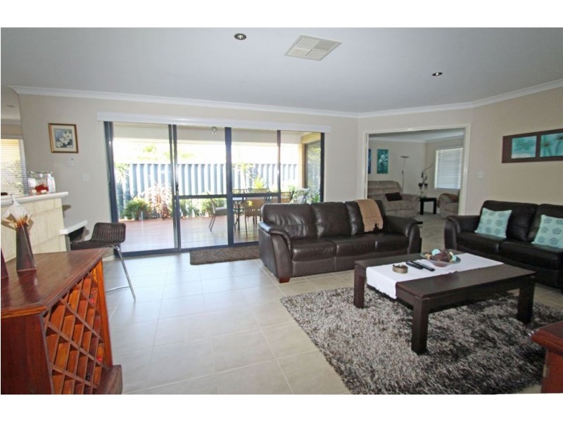3 Levens Way, Erskine WA 6210