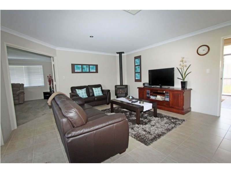 3 Levens Way, Erskine WA 6210