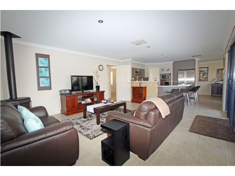 3 Levens Way, Erskine WA 6210