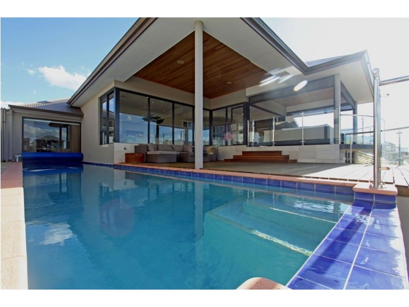 10 Katinka Retreat, Dudley Park WA 6210