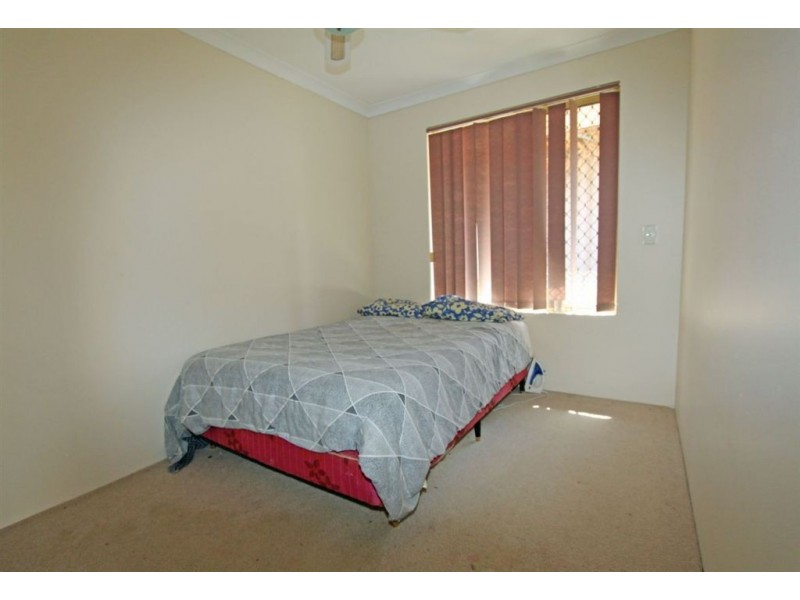 8 Amulla Court, Halls Head WA 6210