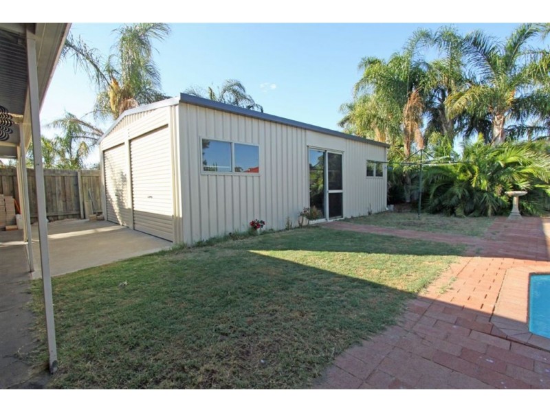 5 Minigwal Court, Greenfields WA 6210