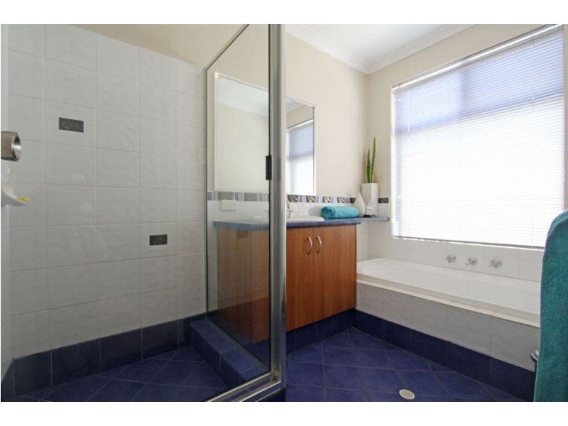 9 Duyfken Way, Dudley Park WA 6210