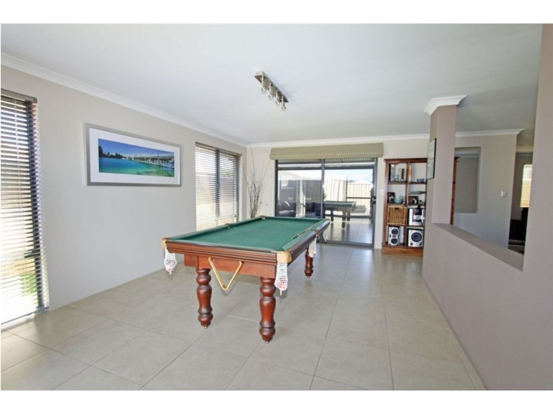 10 Bertha Loop, Dudley Park WA 6210