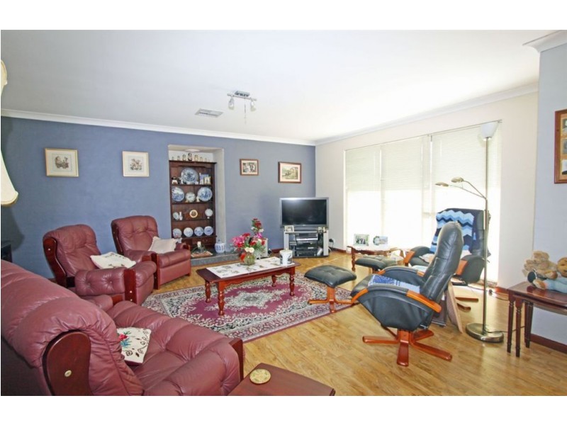 29 Hungerford Avenue, Halls Head WA 6210