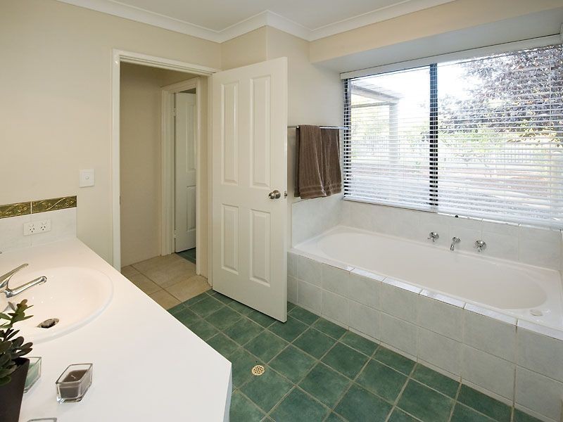 70 Watson Drive, Barragup WA 6209
