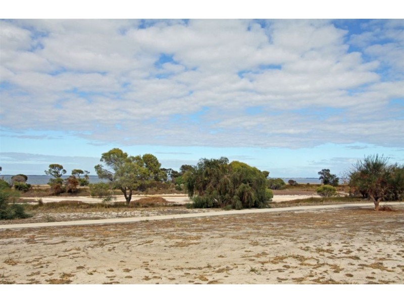 26 Placid Waters Parade, Coodanup WA 6210