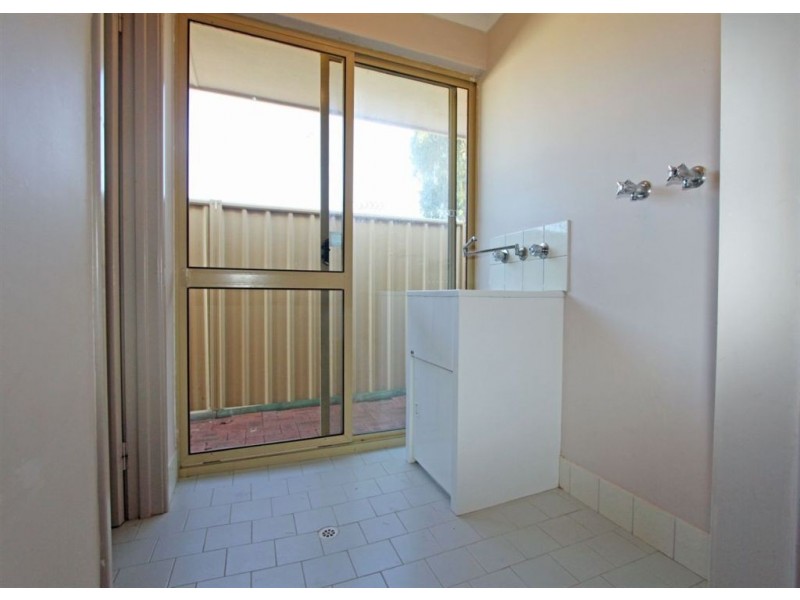 32 Cambridge Drive, Greenfields WA 6210