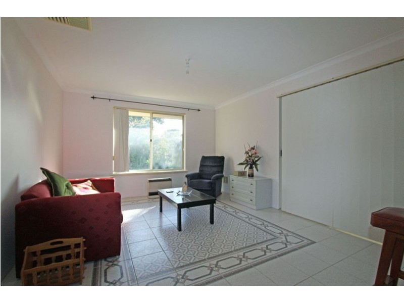 4 Neil Place, Waroona WA 6215