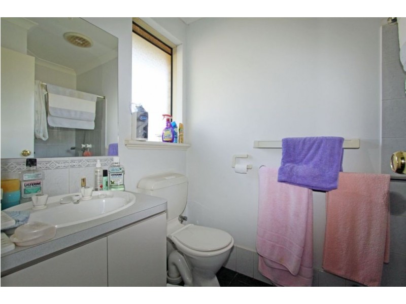 4 Neil Place, Waroona WA 6215