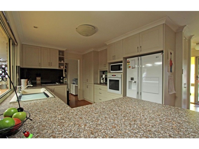 3 Oakdale Close, Halls Head WA 6210