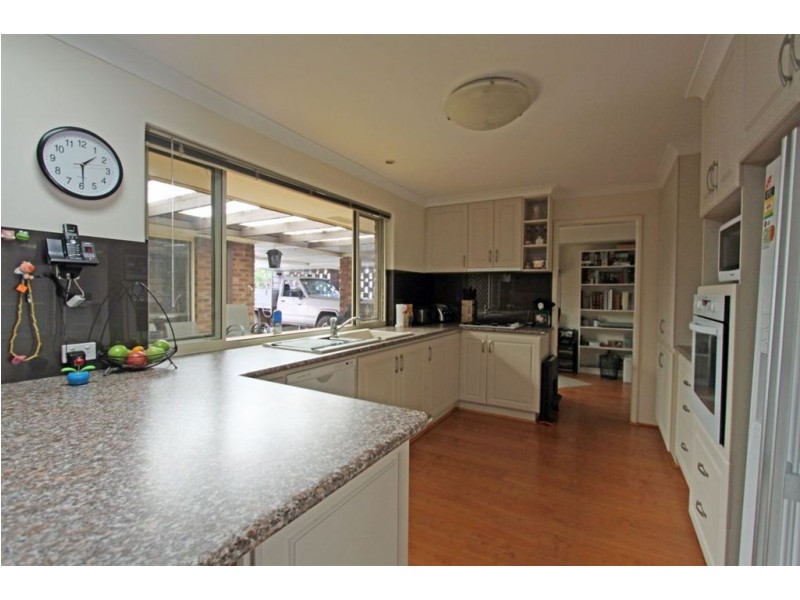 3 Oakdale Close, Halls Head WA 6210