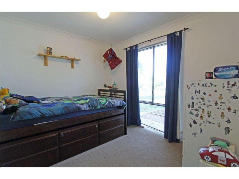 3 Oakdale Close, Halls Head WA 6210