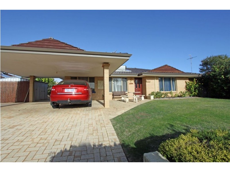 8 Clipper Way, Halls Head WA 6210