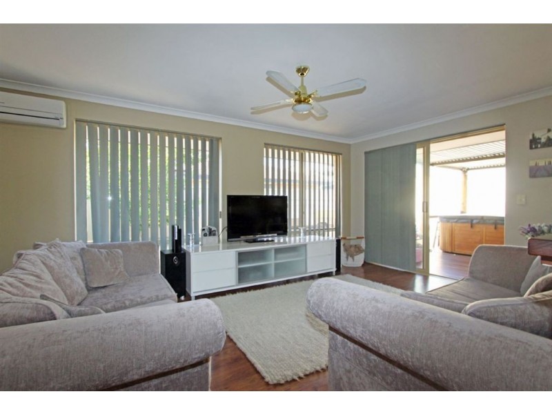 8 Clipper Way, Halls Head WA 6210