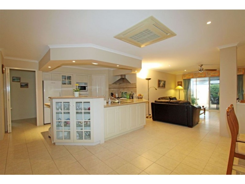 36 Mariners Cove Drive, Dudley Park WA 6210