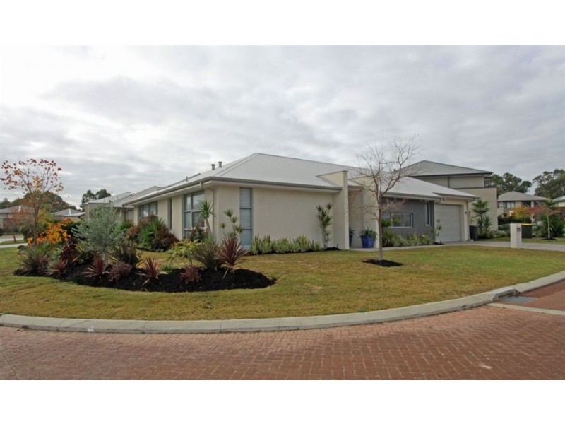 1 Portland Pass, Meadow Springs WA 6210