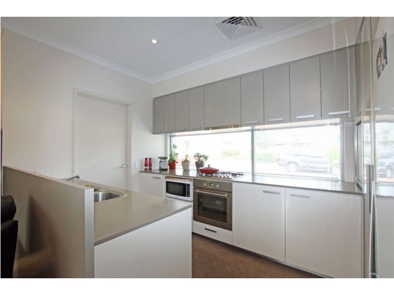 1 Portland Pass, Meadow Springs WA 6210