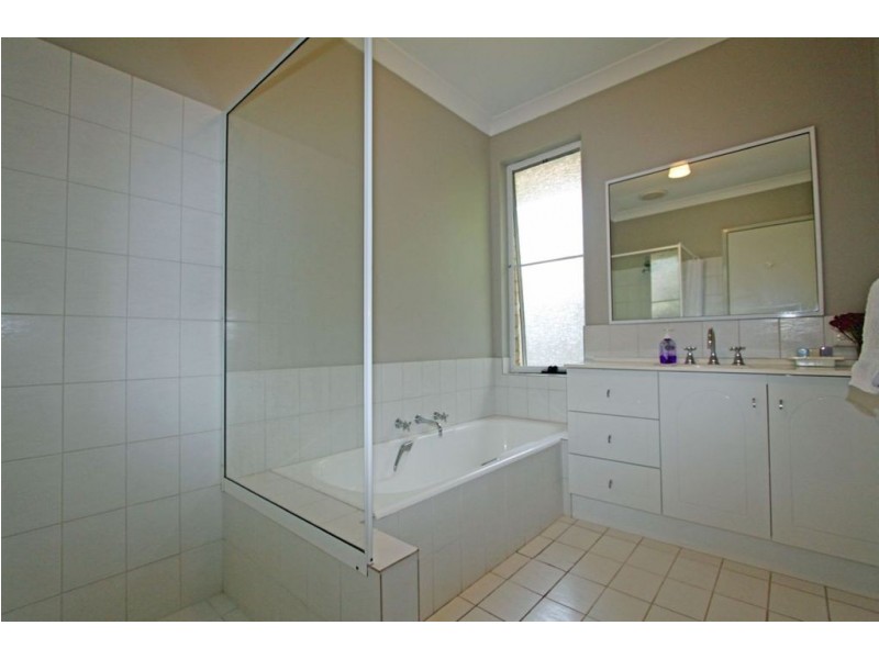 9 Sandford Crescent, Halls Head WA 6210