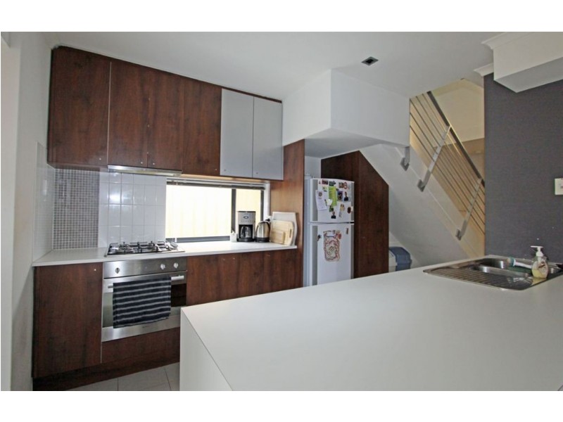 49/1 Mariners Cove Drive, Dudley Park WA 6210