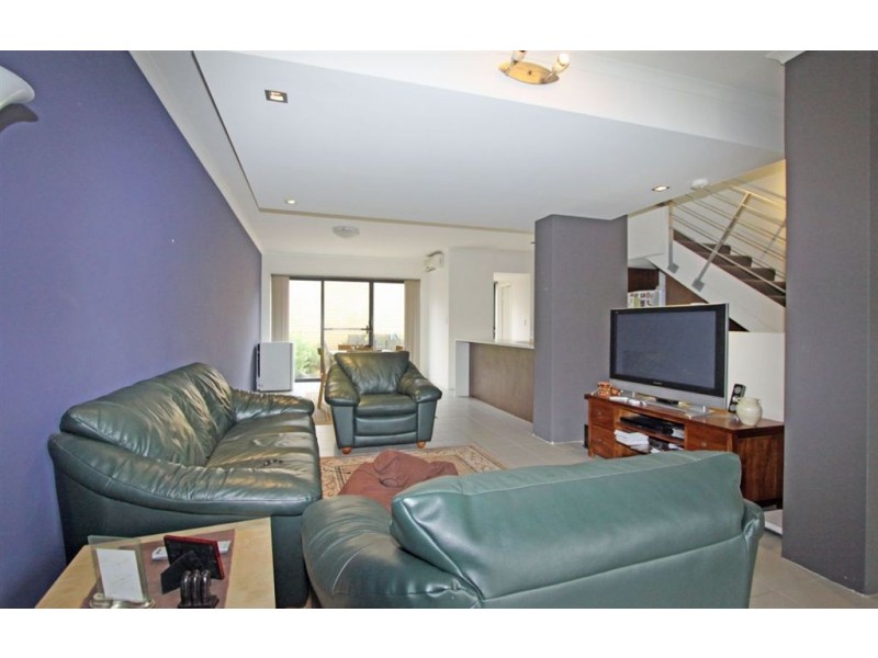 49/1 Mariners Cove Drive, Dudley Park WA 6210