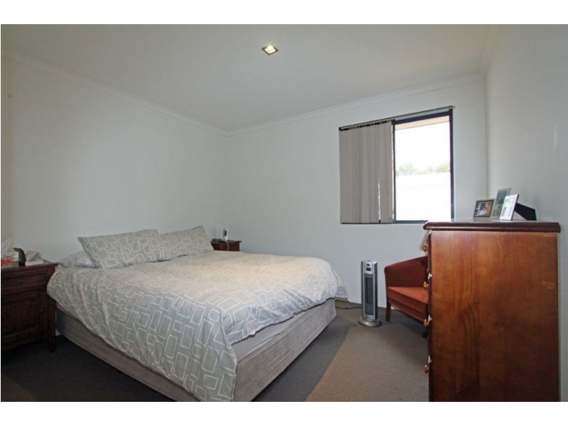 49/1 Mariners Cove Drive, Dudley Park WA 6210