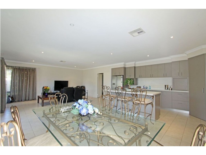 16 Bush View, Wannanup WA 6210