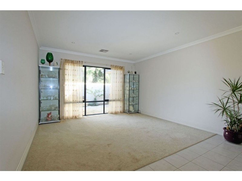 16 Bush View, Wannanup WA 6210