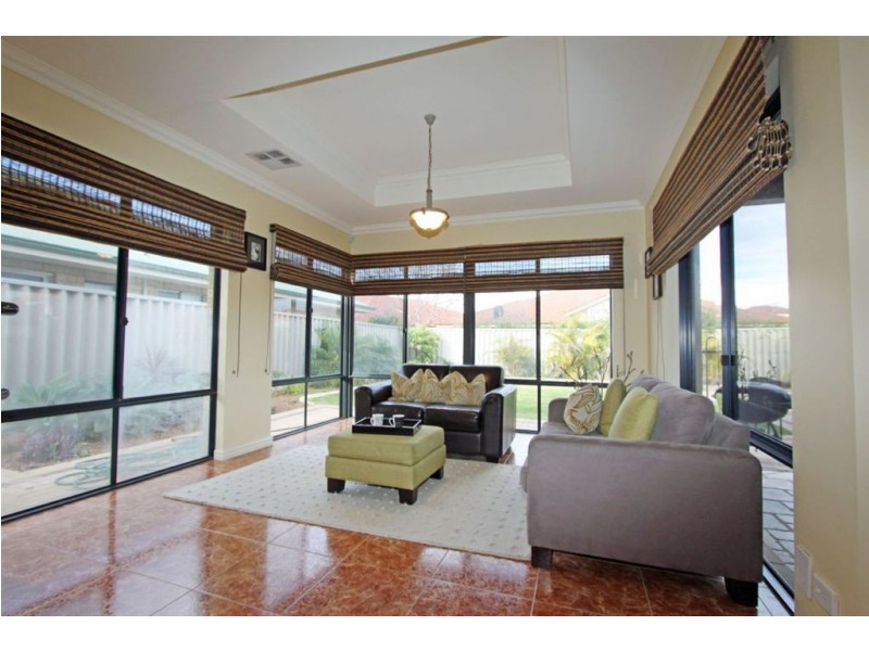 53 Ronsard Drive, San Remo WA 6210