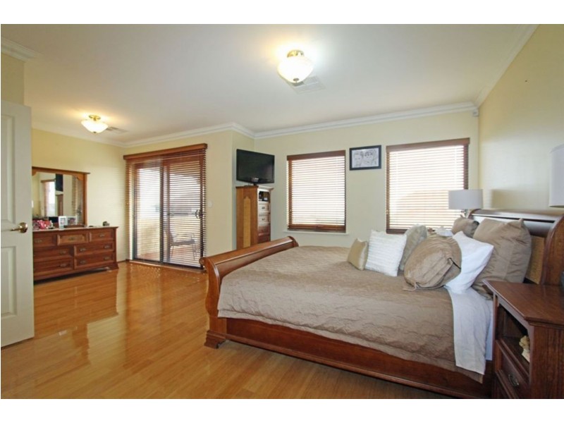 53 Ronsard Drive, San Remo WA 6210