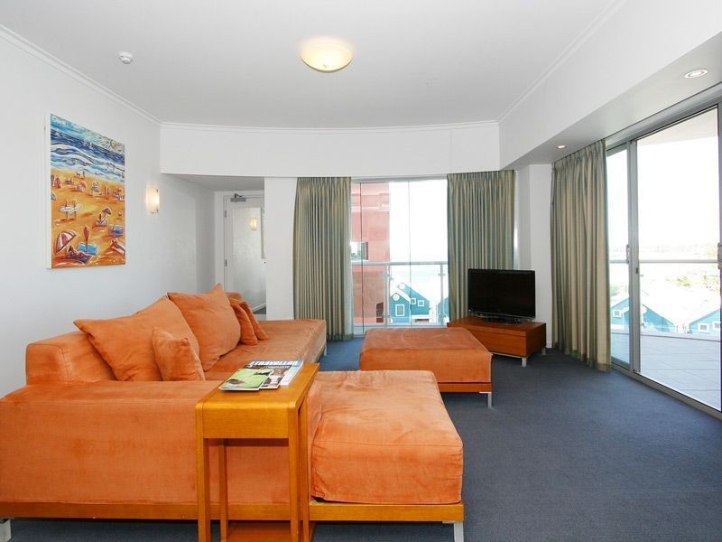 306/16 Dolphin Drive, Mandurah WA 6210