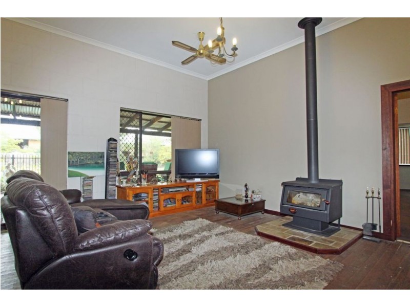 11 Church Street, North Dandalup WA 6207