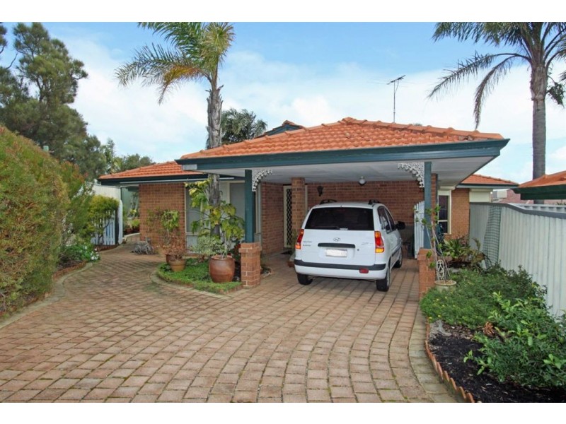 2/5 Fulmar Place, Halls Head WA 6210