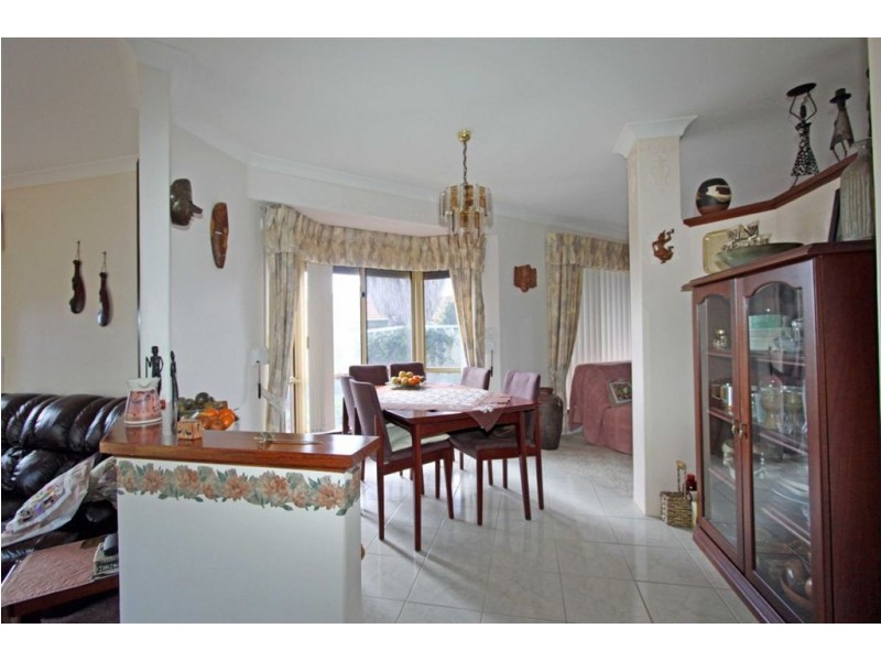 2/5 Fulmar Place, Halls Head WA 6210