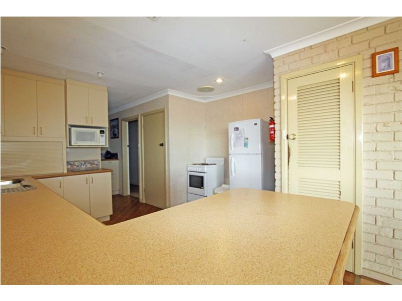 40A Halls Head Parade, Halls Head WA 6210